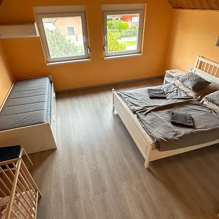 Haus Tannenmeise - Fenyvescinege Ház Nyaraló Balatonfenyves